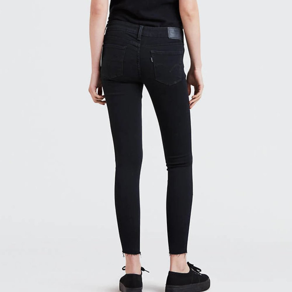Levis 711 Skinny Black Studded Raw Hem Ankle Jeans - Picture 3 of 6